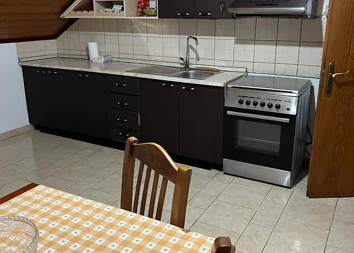 Karaj Apartmán
